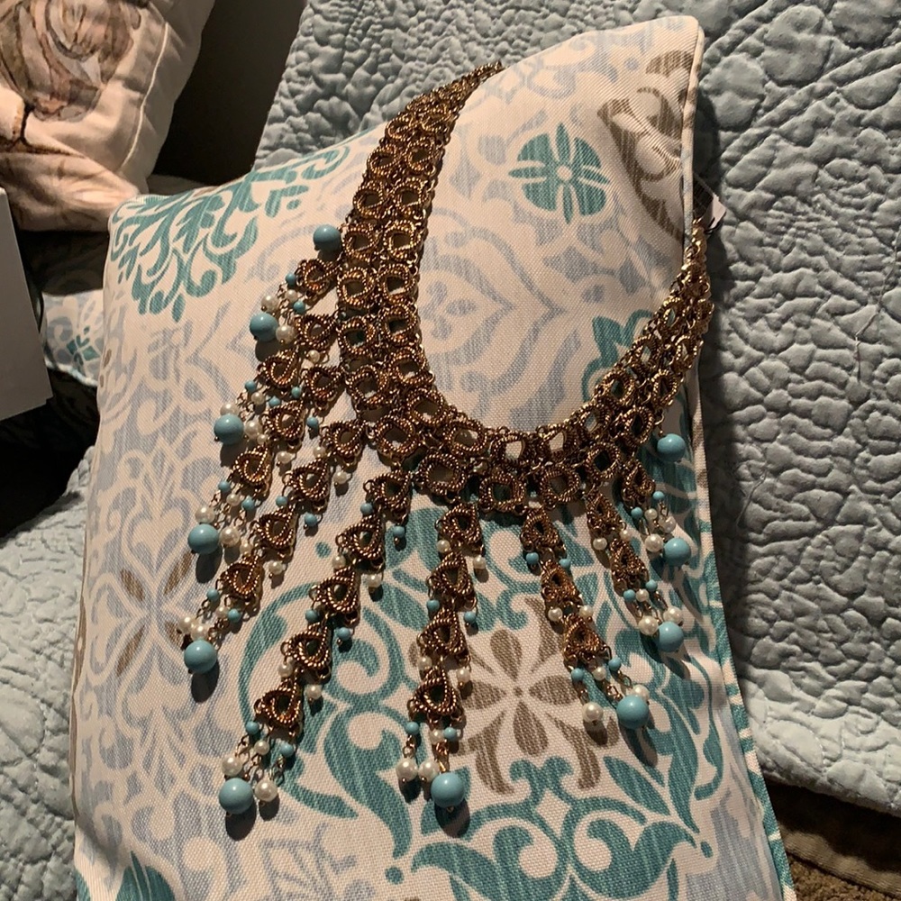 NWT Chico’s ornate Necklace